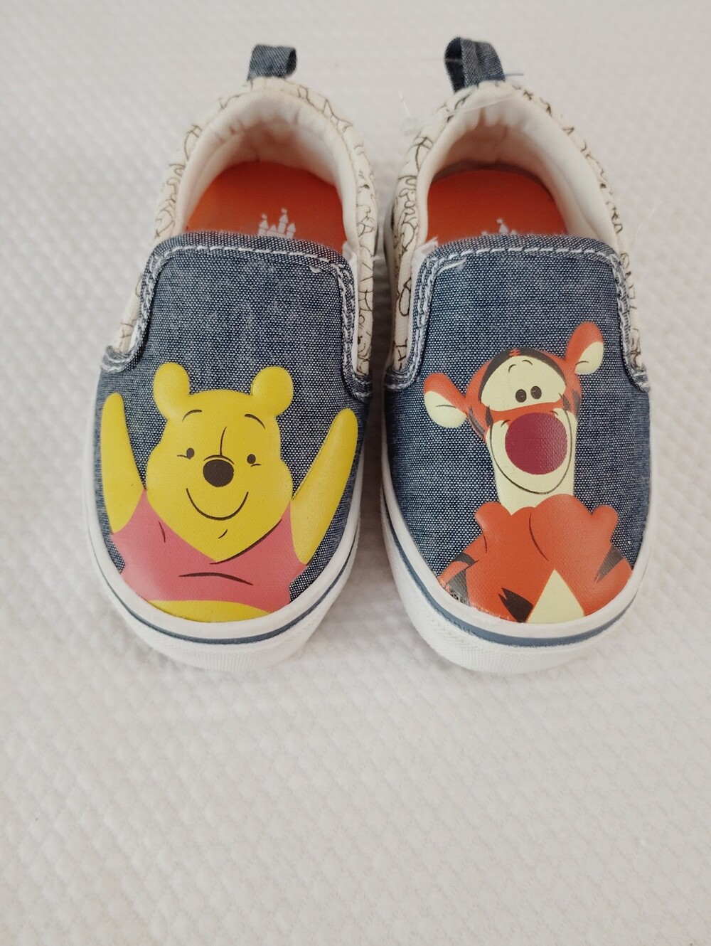 Toddler SZ 4 Disney Baby Winnie the Pooh Classic Baby Slip-on Shoes .